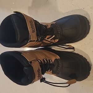 Totes Black and Brown Snow Boots